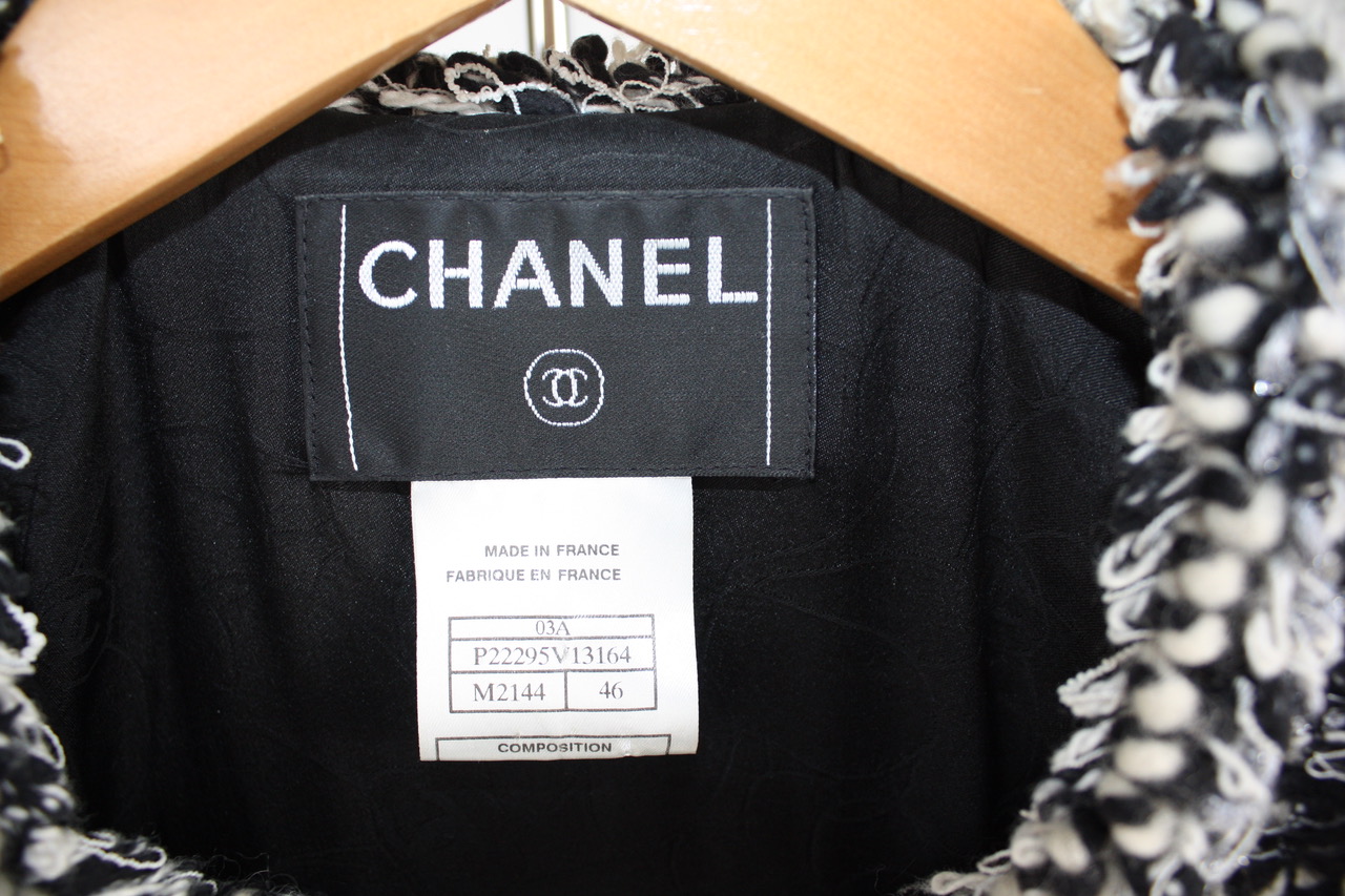 Classic-Chanel-Fantasy-Tweed-Jacket-2