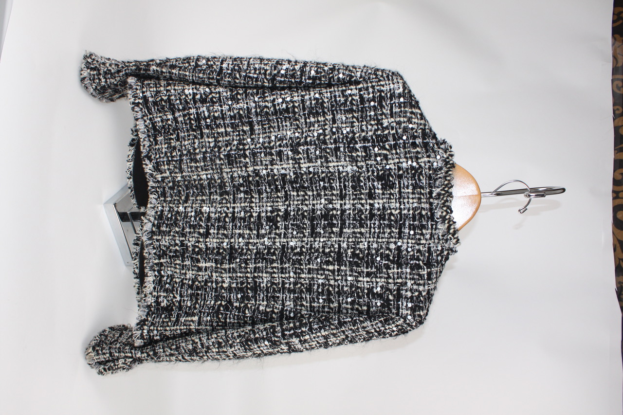 Classic-Chanel-Fantasy-Tweed-Jacket-3