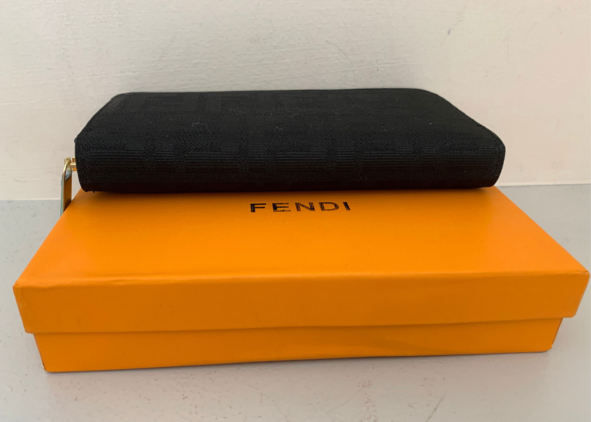 Fendi-Zucca-Wallet-3